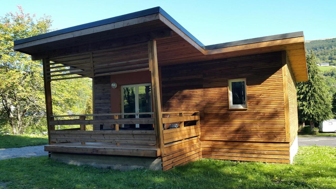 Camping Les Vernieres La Bourboule Sancy Esterno foto