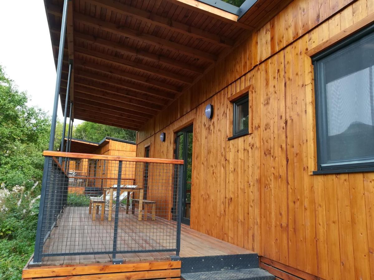 Camping Les Vernieres La Bourboule Sancy Esterno foto