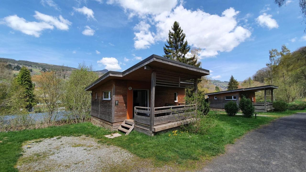 Camping Les Vernieres La Bourboule Sancy Esterno foto