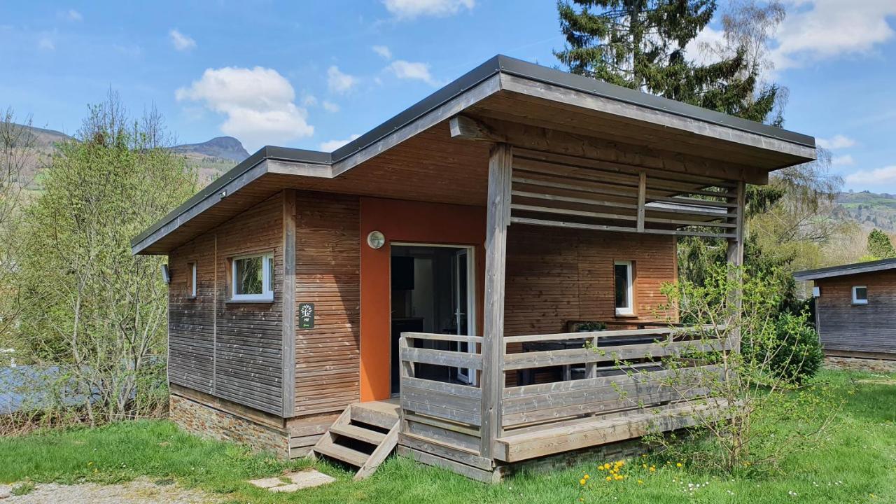 Camping Les Vernieres La Bourboule Sancy Esterno foto