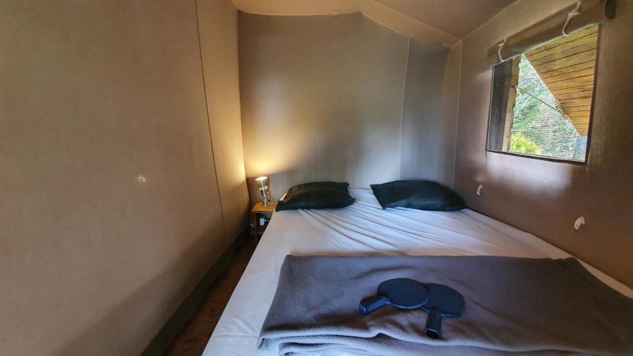 Camping Les Vernieres La Bourboule Sancy Esterno foto